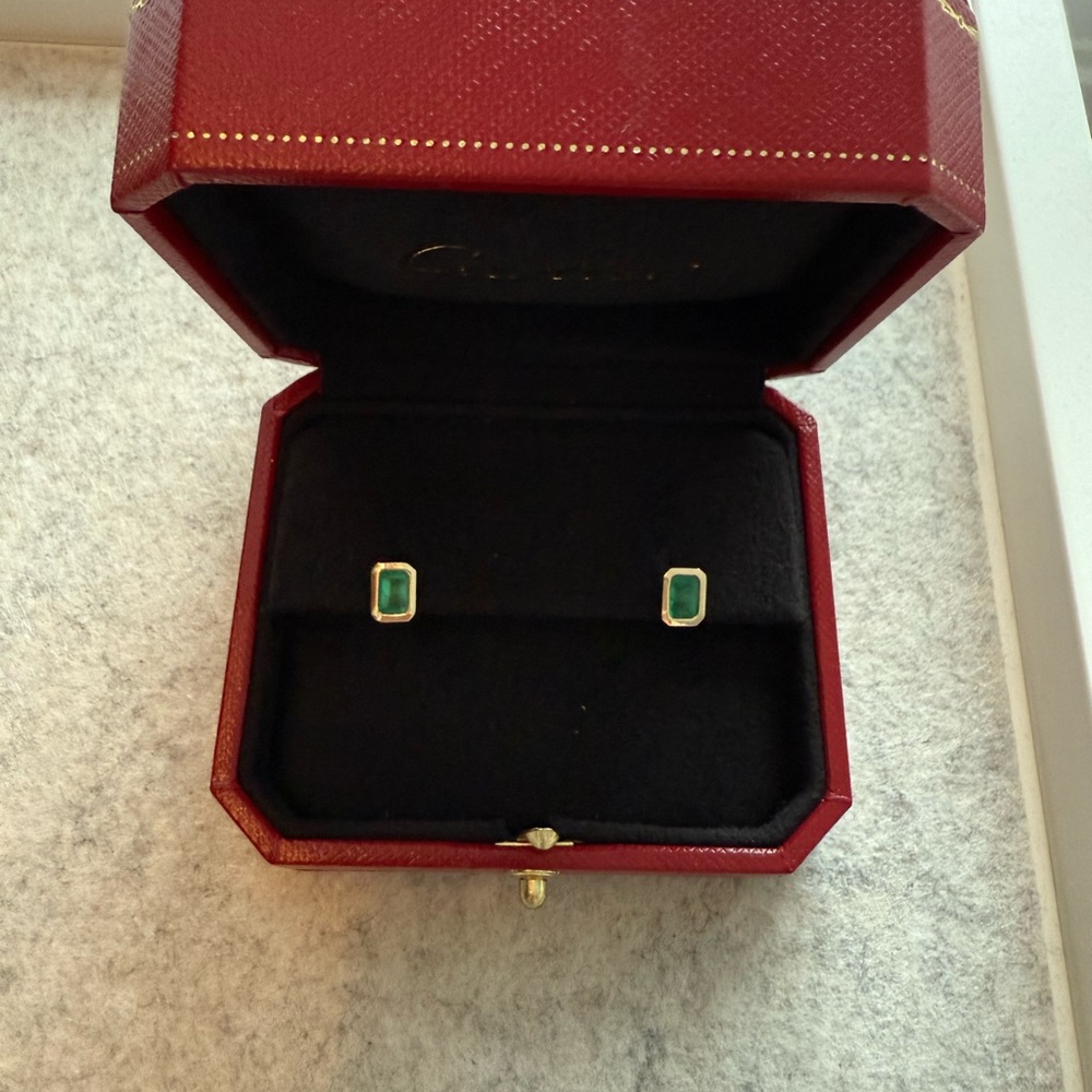 Elegant Green Stud Earrings